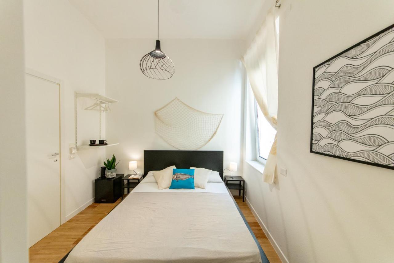 Lele'S Rooms Кальярі Екстер'єр фото