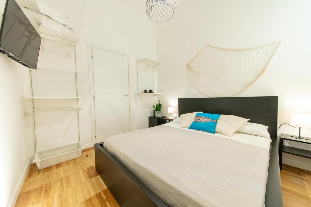 Lele'S Rooms Кальярі Екстер'єр фото