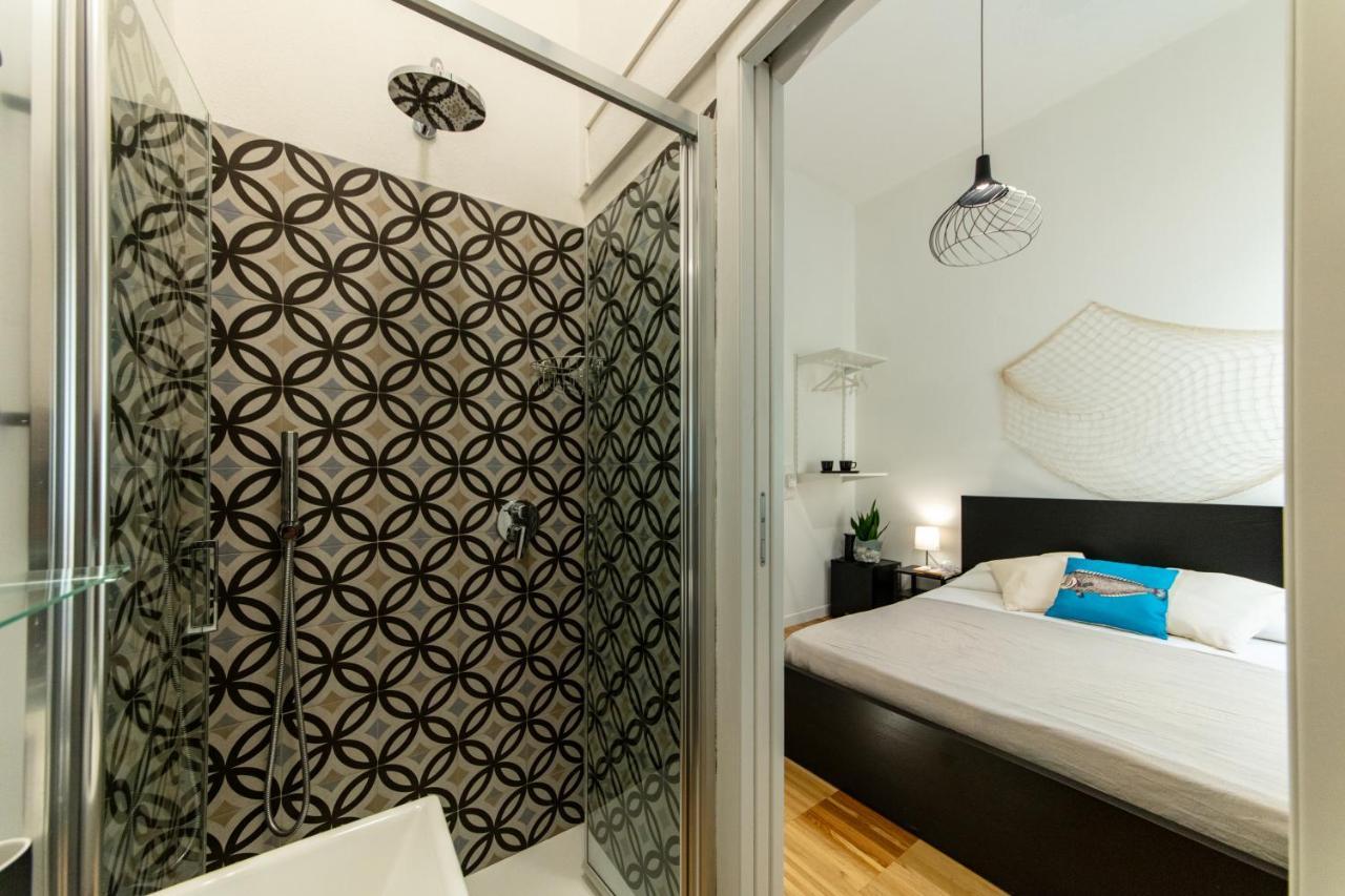 Lele'S Rooms Кальярі Екстер'єр фото
