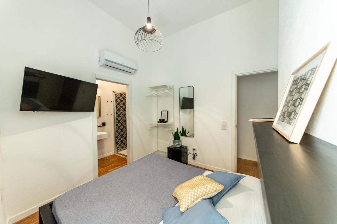 Lele'S Rooms Кальярі Екстер'єр фото